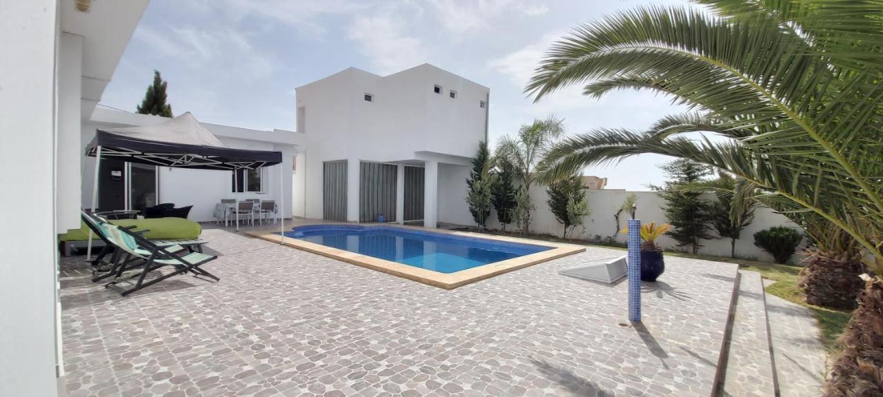 Villa Climatisee Avec Piscine Privee, Ras El Ma Bouarfaten Bagian luar foto